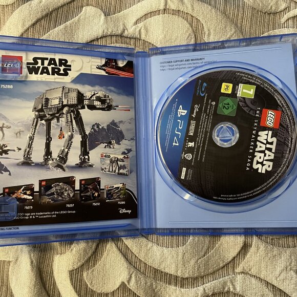 LEGO Star Wars: The Skywalker Saga - Standard Edition - PlayStation 4 - Picture 2 of 3